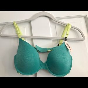 Victoria’s Secret Bra 34C - “The T-Shirt Bra”